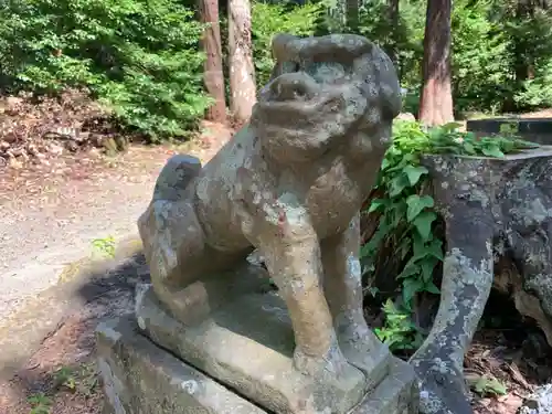庤神社の狛犬