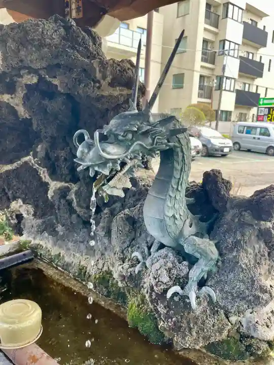 白山神社の{uncategorized: "未分類", other: "その他", undefined: "問題あり", building: "その他建物", grave: "お墓", sacred_gate: "鳥居", guardian: "狛犬", statue: "像", buddha: "仏像", history: "歴史", nature: "自然", garden: "庭園", animal: "動物", pagoda: "塔", temizu: "手水舎", mountain_gate: "山門・神門", sanctuary: "本殿・本堂", subordinate: "末社・摂社", art: "芸術", scenery: "景色", jizo: "地蔵", ema: "絵馬", goshuin: "御朱印", omikuji: "おみくじ", items: "授与品その他", amulet: "お守り", goshuincho: "御朱印帳", eats: "食事", festival: "お祭り", votive_dance: "神楽", shichigosan: "七五三参", wedding: "結婚式", experience: "体験その他", initially: "初詣", around: "周辺", anti_infection: "感染症対策"}