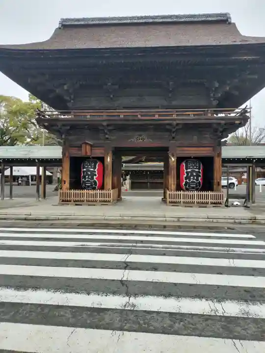 尾張大國霊神社(国府宮)の山門・神門