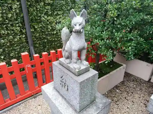 みなと稲荷神社の狛犬