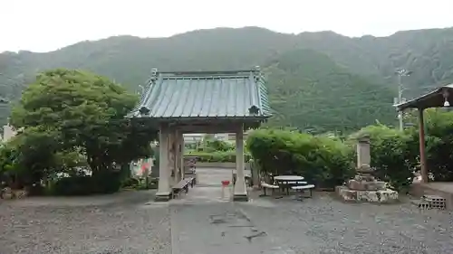 日蓮宗 法雲寺の山門・神門