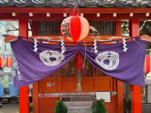 千種稲荷神社の{uncategorized: "未分類", other: "その他", undefined: "問題あり", building: "その他建物", grave: "お墓", sacred_gate: "鳥居", guardian: "狛犬", statue: "像", buddha: "仏像", history: "歴史", nature: "自然", garden: "庭園", animal: "動物", pagoda: "塔", temizu: "手水舎", mountain_gate: "山門・神門", sanctuary: "本殿・本堂", subordinate: "末社・摂社", art: "芸術", scenery: "景色", jizo: "地蔵", ema: "絵馬", goshuin: "御朱印", omikuji: "おみくじ", items: "授与品その他", amulet: "お守り", goshuincho: "御朱印帳", eats: "食事", festival: "お祭り", votive_dance: "神楽", shichigosan: "七五三参", wedding: "結婚式", experience: "体験その他", initially: "初詣", around: "周辺", anti_infection: "感染症対策"}
