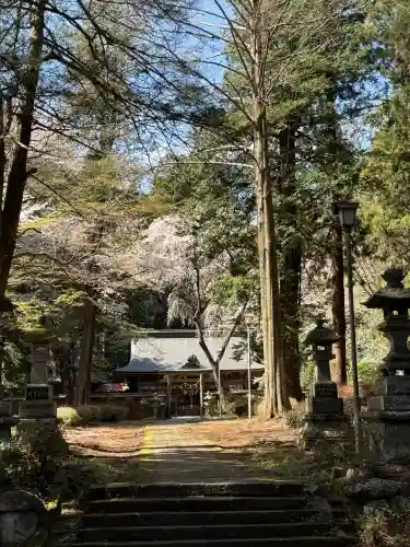 都々古別神社(馬場)の{uncategorized: "未分類", other: "その他", undefined: "問題あり", building: "その他建物", grave: "お墓", sacred_gate: "鳥居", guardian: "狛犬", statue: "像", buddha: "仏像", history: "歴史", nature: "自然", garden: "庭園", animal: "動物", pagoda: "塔", temizu: "手水舎", mountain_gate: "山門・神門", sanctuary: "本殿・本堂", subordinate: "末社・摂社", art: "芸術", scenery: "景色", jizo: "地蔵", ema: "絵馬", goshuin: "御朱印", omikuji: "おみくじ", items: "授与品その他", amulet: "お守り", goshuincho: "御朱印帳", eats: "食事", festival: "お祭り", votive_dance: "神楽", shichigosan: "七五三参", wedding: "結婚式", experience: "体験その他", initially: "初詣", around: "周辺", anti_infection: "感染症対策"}