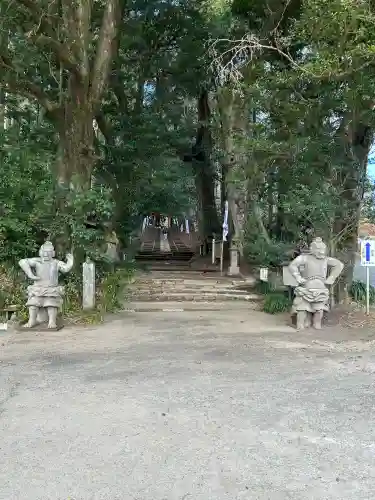 霧島岑神社の{uncategorized: "未分類", other: "その他", undefined: "問題あり", building: "その他建物", grave: "お墓", sacred_gate: "鳥居", guardian: "狛犬", statue: "像", buddha: "仏像", history: "歴史", nature: "自然", garden: "庭園", animal: "動物", pagoda: "塔", temizu: "手水舎", mountain_gate: "山門・神門", sanctuary: "本殿・本堂", subordinate: "末社・摂社", art: "芸術", scenery: "景色", jizo: "地蔵", ema: "絵馬", goshuin: "御朱印", omikuji: "おみくじ", items: "授与品その他", amulet: "お守り", goshuincho: "御朱印帳", eats: "食事", festival: "お祭り", votive_dance: "神楽", shichigosan: "七五三参", wedding: "結婚式", experience: "体験その他", initially: "初詣", around: "周辺", anti_infection: "感染症対策"}