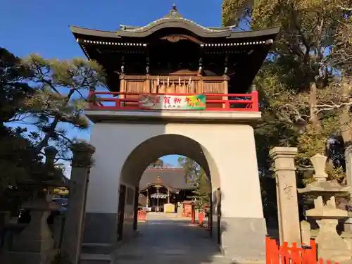荒井神社の山門・神門