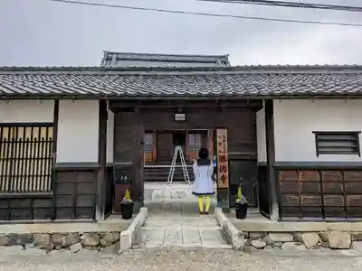 勝徳寺の山門・神門