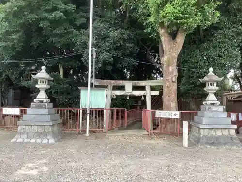 山神社・お福稲荷社・白龍大神の鳥居