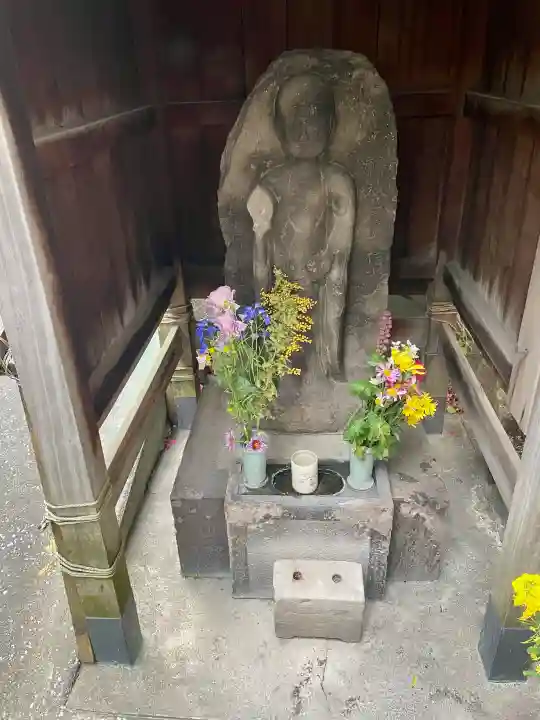 花岳院の{uncategorized: "未分類", other: "その他", undefined: "問題あり", building: "その他建物", grave: "お墓", sacred_gate: "鳥居", guardian: "狛犬", statue: "像", buddha: "仏像", history: "歴史", nature: "自然", garden: "庭園", animal: "動物", pagoda: "塔", temizu: "手水舎", mountain_gate: "山門・神門", sanctuary: "本殿・本堂", subordinate: "末社・摂社", art: "芸術", scenery: "景色", jizo: "地蔵", ema: "絵馬", goshuin: "御朱印", omikuji: "おみくじ", items: "授与品その他", amulet: "お守り", goshuincho: "御朱印帳", eats: "食事", festival: "お祭り", votive_dance: "神楽", shichigosan: "七五三参", wedding: "結婚式", experience: "体験その他", initially: "初詣", around: "周辺", anti_infection: "感染症対策"}