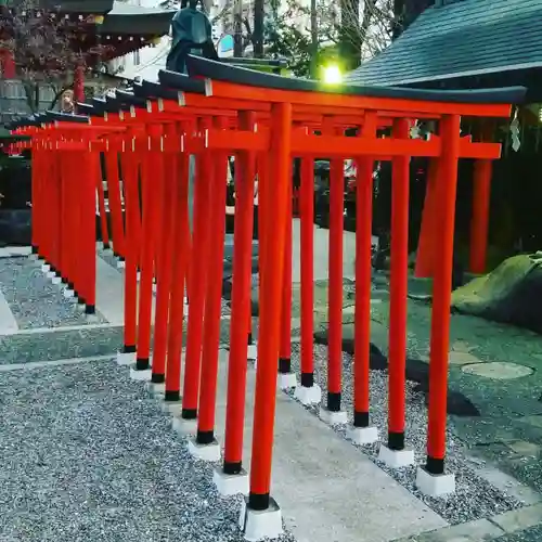 京濱伏見稲荷神社の鳥居