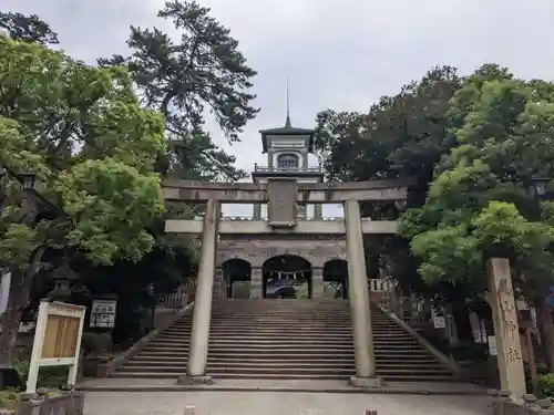 尾山神社の鳥居