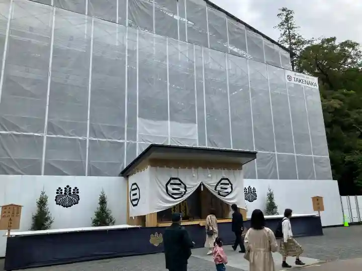 三嶋大社の{uncategorized: "未分類", other: "その他", undefined: "問題あり", building: "その他建物", grave: "お墓", sacred_gate: "鳥居", guardian: "狛犬", statue: "像", buddha: "仏像", history: "歴史", nature: "自然", garden: "庭園", animal: "動物", pagoda: "塔", temizu: "手水舎", mountain_gate: "山門・神門", sanctuary: "本殿・本堂", subordinate: "末社・摂社", art: "芸術", scenery: "景色", jizo: "地蔵", ema: "絵馬", goshuin: "御朱印", omikuji: "おみくじ", items: "授与品その他", amulet: "お守り", goshuincho: "御朱印帳", eats: "食事", festival: "お祭り", votive_dance: "神楽", shichigosan: "七五三参", wedding: "結婚式", experience: "体験その他", initially: "初詣", around: "周辺", anti_infection: "感染症対策"}