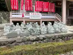 大泉寺の像