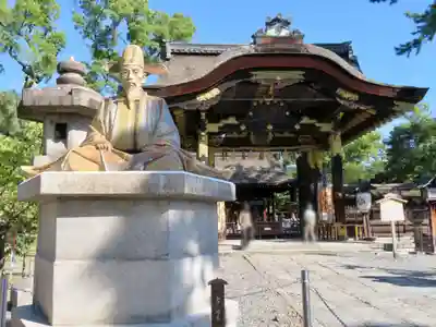 豊国神社の山門・神門