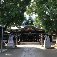 穴八幡宮の本殿