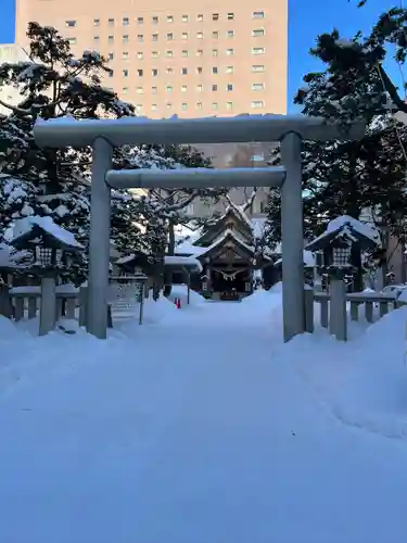 三吉神社の鳥居