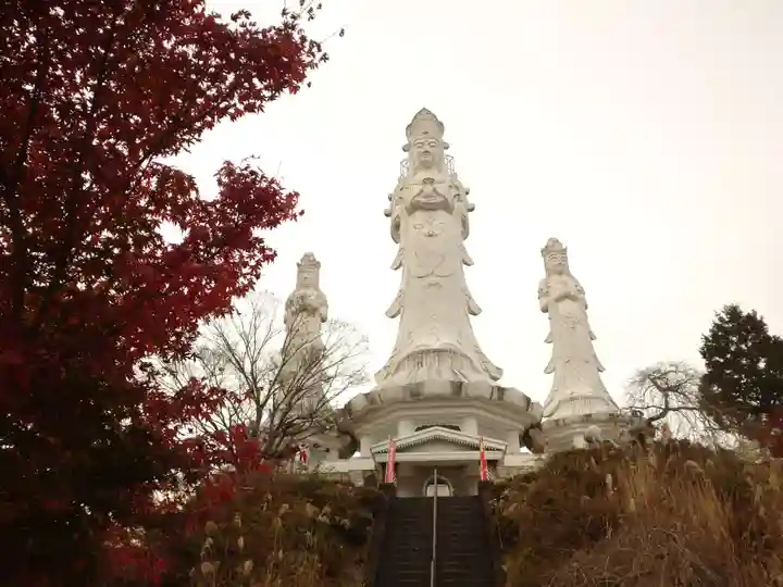 鳥居観音(埼玉県)