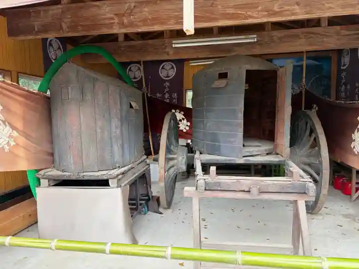 水戸東照宮の{uncategorized: "未分類", other: "その他", undefined: "問題あり", building: "その他建物", grave: "お墓", sacred_gate: "鳥居", guardian: "狛犬", statue: "像", buddha: "仏像", history: "歴史", nature: "自然", garden: "庭園", animal: "動物", pagoda: "塔", temizu: "手水舎", mountain_gate: "山門・神門", sanctuary: "本殿・本堂", subordinate: "末社・摂社", art: "芸術", scenery: "景色", jizo: "地蔵", ema: "絵馬", goshuin: "御朱印", omikuji: "おみくじ", items: "授与品その他", amulet: "お守り", goshuincho: "御朱印帳", eats: "食事", festival: "お祭り", votive_dance: "神楽", shichigosan: "七五三参", wedding: "結婚式", experience: "体験その他", initially: "初詣", around: "周辺", anti_infection: "感染症対策"}