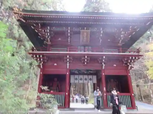 御岩神社の山門・神門
