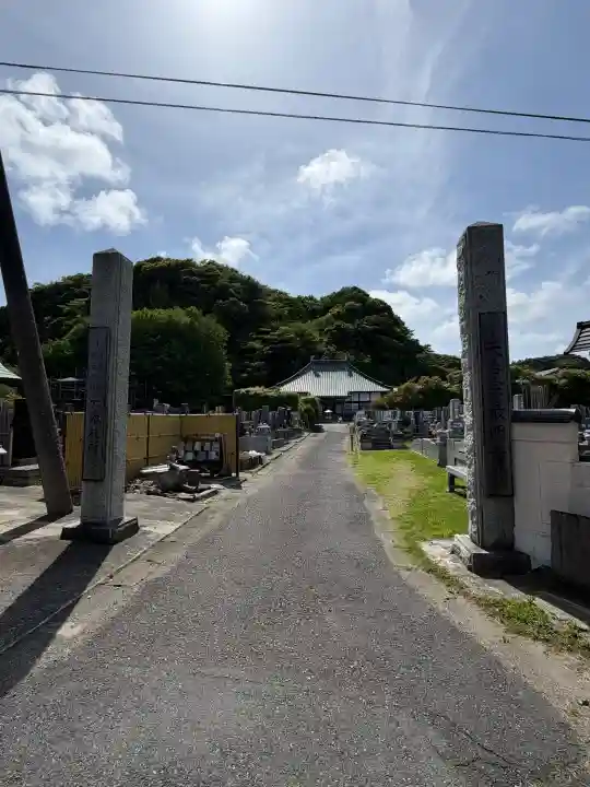 最明寺の{uncategorized: "未分類", other: "その他", undefined: "問題あり", building: "その他建物", grave: "お墓", sacred_gate: "鳥居", guardian: "狛犬", statue: "像", buddha: "仏像", history: "歴史", nature: "自然", garden: "庭園", animal: "動物", pagoda: "塔", temizu: "手水舎", mountain_gate: "山門・神門", sanctuary: "本殿・本堂", subordinate: "末社・摂社", art: "芸術", scenery: "景色", jizo: "地蔵", ema: "絵馬", goshuin: "御朱印", omikuji: "おみくじ", items: "授与品その他", amulet: "お守り", goshuincho: "御朱印帳", eats: "食事", festival: "お祭り", votive_dance: "神楽", shichigosan: "七五三参", wedding: "結婚式", experience: "体験その他", initially: "初詣", around: "周辺", anti_infection: "感染症対策"}