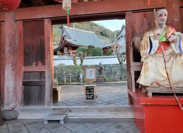 興福寺の山門