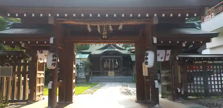 小岩神社の山門・神門