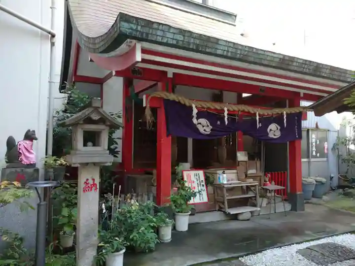 讃岐小白稲荷神社の本殿・本堂