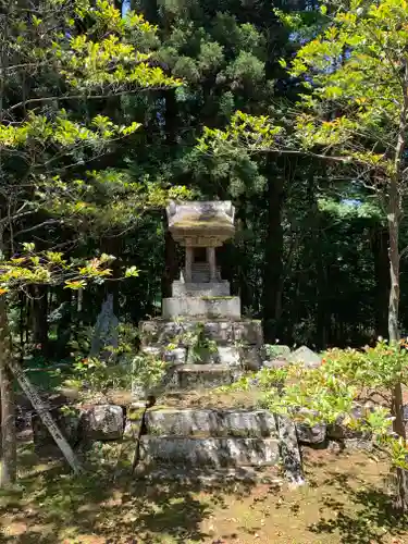 宇奈己呂和気神社の末社