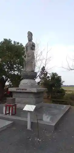 布施弁天 東海寺の仏像