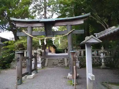 川田神社の鳥居