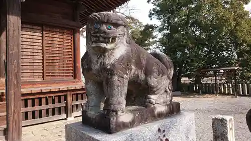 人丸神社（小中町）の狛犬