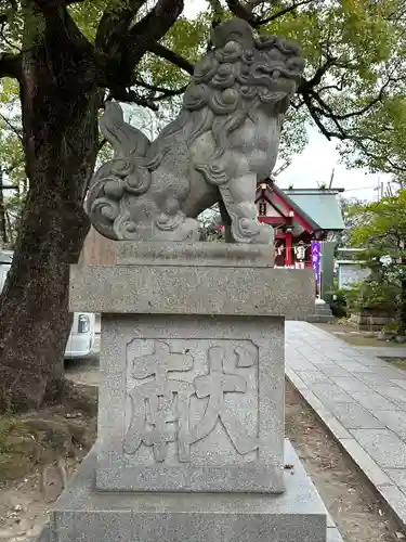 徳持神社の狛犬