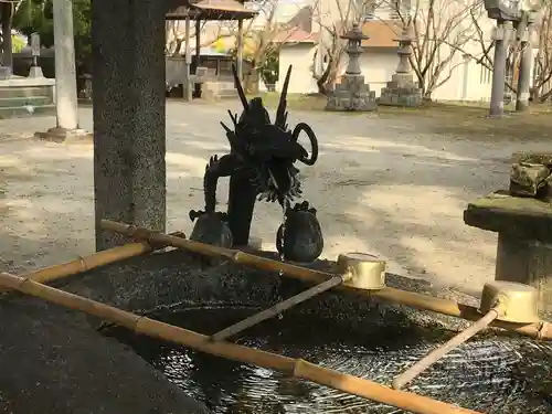 下庄八幡神社の手水舎