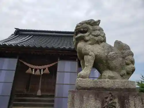 西荒川神社の狛犬