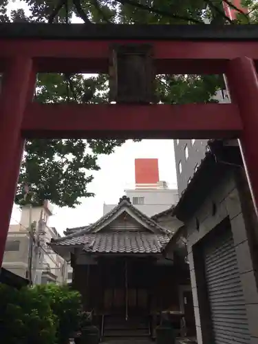 感應稲荷神社の鳥居