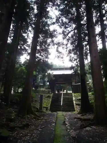 竜泉院の山門