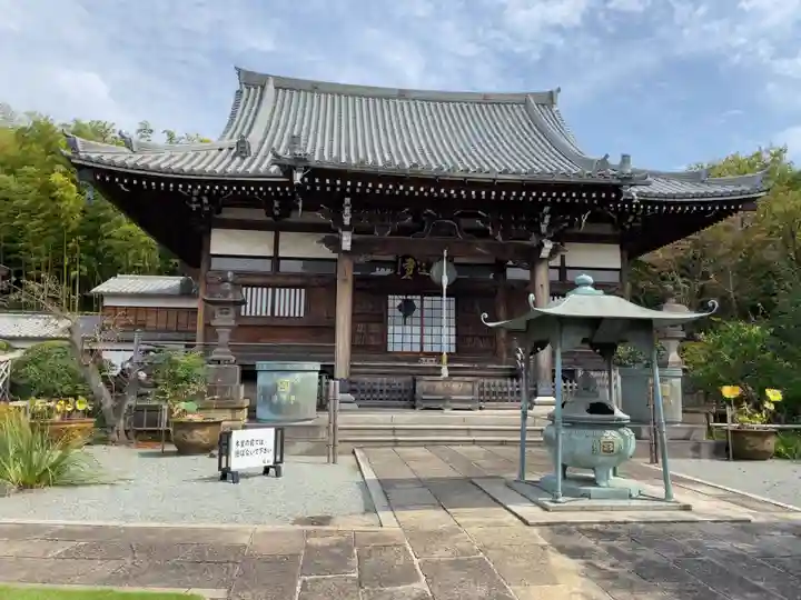 妙蓮寺の本殿・本堂