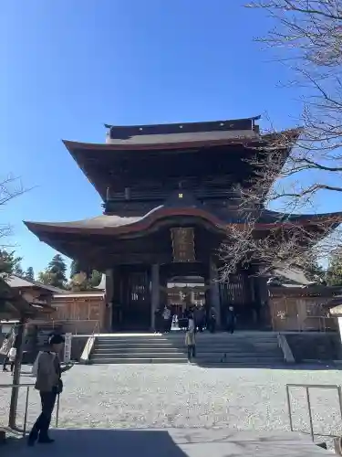 阿蘇神社の{uncategorized: "未分類", other: "その他", undefined: "問題あり", building: "その他建物", grave: "お墓", sacred_gate: "鳥居", guardian: "狛犬", statue: "像", buddha: "仏像", history: "歴史", nature: "自然", garden: "庭園", animal: "動物", pagoda: "塔", temizu: "手水舎", mountain_gate: "山門・神門", sanctuary: "本殿・本堂", subordinate: "末社・摂社", art: "芸術", scenery: "景色", jizo: "地蔵", ema: "絵馬", goshuin: "御朱印", omikuji: "おみくじ", items: "授与品その他", amulet: "お守り", goshuincho: "御朱印帳", eats: "食事", festival: "お祭り", votive_dance: "神楽", shichigosan: "七五三参", wedding: "結婚式", experience: "体験その他", initially: "初詣", around: "周辺", anti_infection: "感染症対策"}