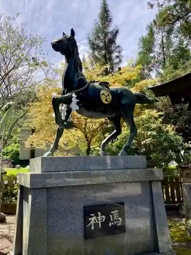 足助八幡宮の像