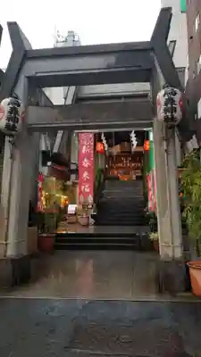 烏森神社の鳥居