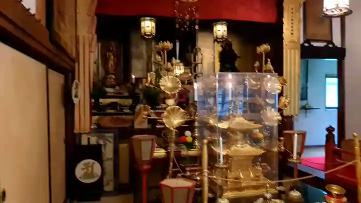 弘照寺の本殿・本堂