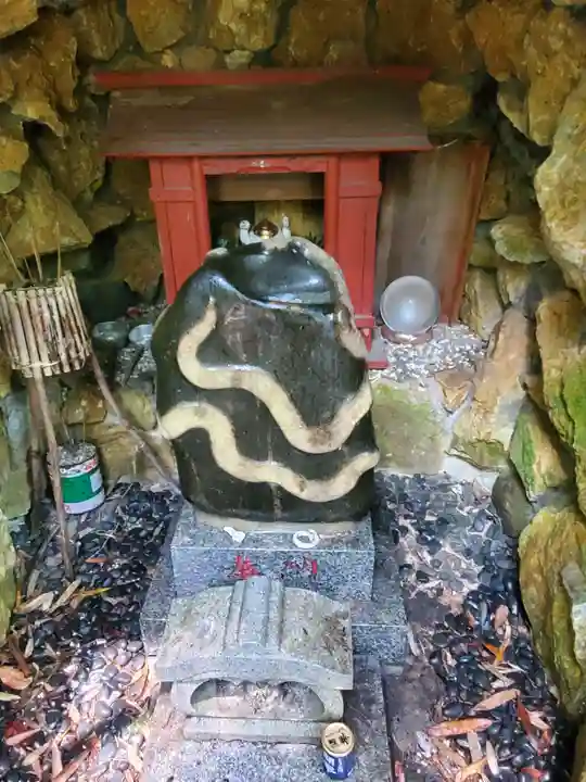 磯山弁財天の末社・摂社