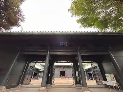 湯島聖堂の山門・神門