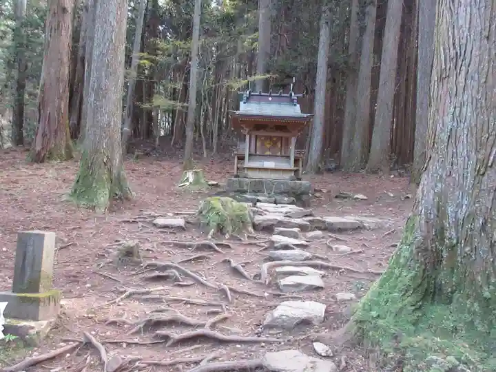 御岩神社の末社・摂社