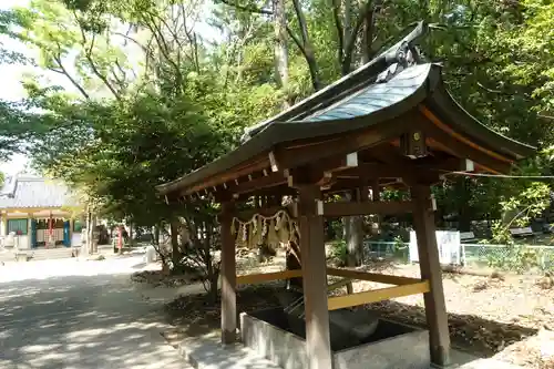 鴨神社の手水