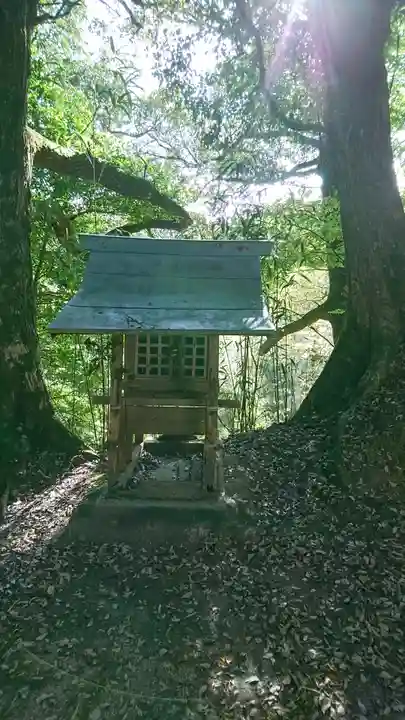 生王部神社の末社・摂社