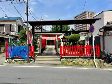 宇佐稲荷大明神の{uncategorized: "未分類", other: "その他", undefined: "問題あり", building: "その他建物", grave: "お墓", sacred_gate: "鳥居", guardian: "狛犬", statue: "像", buddha: "仏像", history: "歴史", nature: "自然", garden: "庭園", animal: "動物", pagoda: "塔", temizu: "手水舎", mountain_gate: "山門・神門", sanctuary: "本殿・本堂", subordinate: "末社・摂社", art: "芸術", scenery: "景色", jizo: "地蔵", ema: "絵馬", goshuin: "御朱印", omikuji: "おみくじ", items: "授与品その他", amulet: "お守り", goshuincho: "御朱印帳", eats: "食事", festival: "お祭り", votive_dance: "神楽", shichigosan: "七五三参", wedding: "結婚式", experience: "体験その他", initially: "初詣", around: "周辺", anti_infection: "感染症対策"}