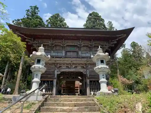 慈恩寺の山門