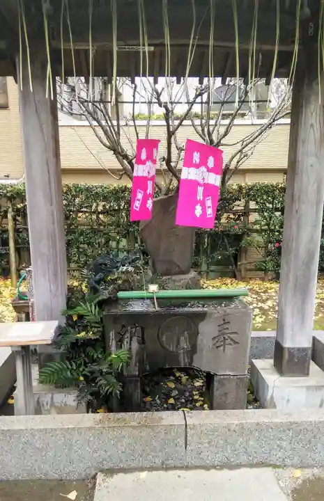 白山神社の手水舎