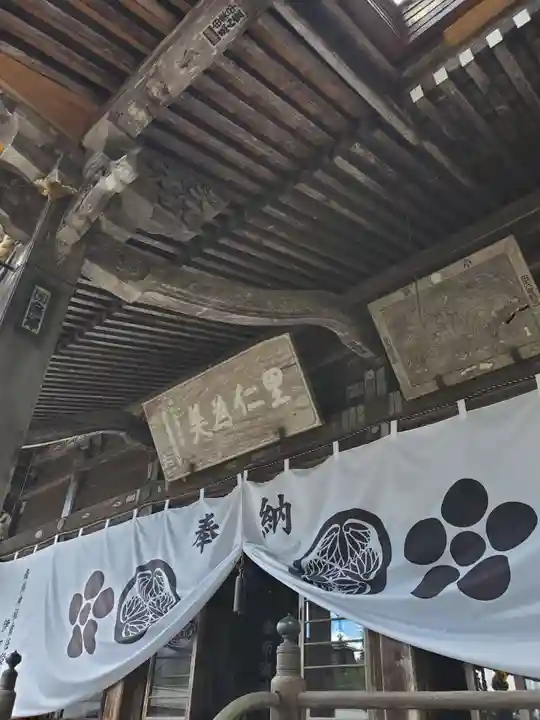 南湖神社の本殿・本堂