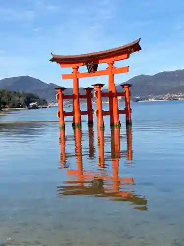 厳島神社の鳥居